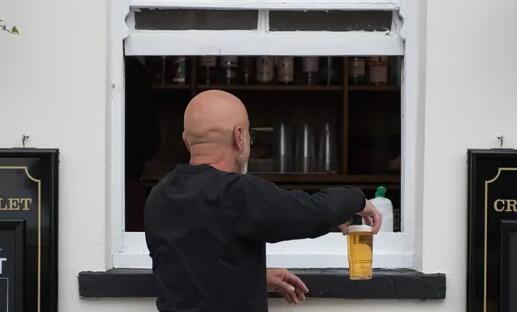禁售后英国的外卖啤酒重回酒吧菜单