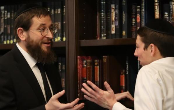 丹佛的Yeshiva Toras Chaim提升并庆祝2020年将由Eli Beer和Joey Newcomb参加