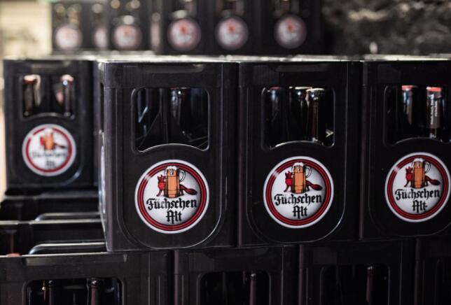 德国啤酒厂如何保存即将过期的1500加仑啤酒