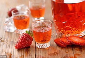 酒知识：草莓酒怎么做？草莓酒的制作方法