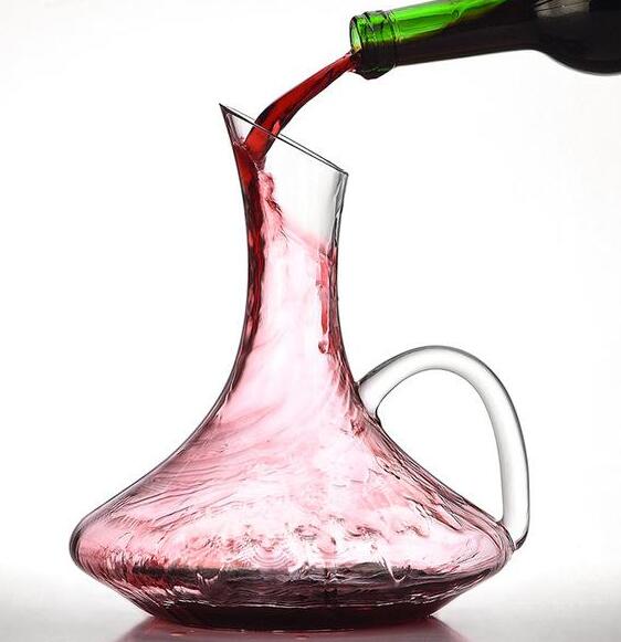 酒知识：葡萄酒醒酒时间一般多长，15-120分钟具体得看葡萄品种和年份