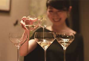 酒知识：日本「高脚」Riedel纯米清酒杯