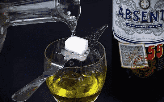 酒知识：苦艾酒怎么喝，法式饮用和波西米亚法最常用