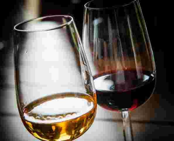 葡萄酒问答：红葡萄酒和白葡萄酒的口感的区别？