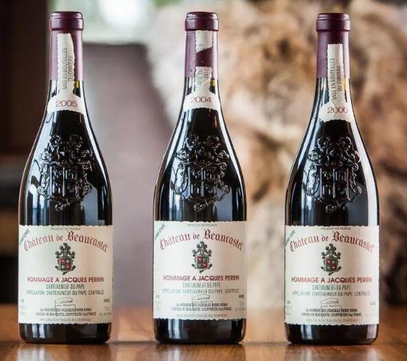 酒知识：法国最高贵的教皇新堡产区，曾是教皇才能享用的极品混酿葡萄酒