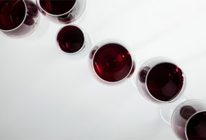 酒知识：过期的红酒还可以喝吗？