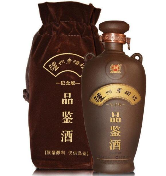 酒知识：品鉴酒什么意思，免费品尝的酒一般做推广或内部员工才有