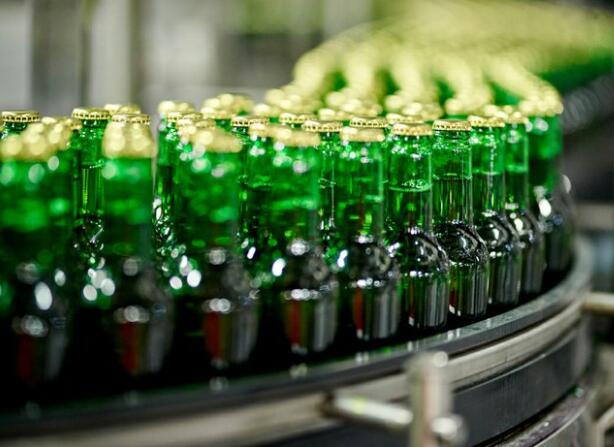 百威英博开发世界上最轻的啤酒瓶