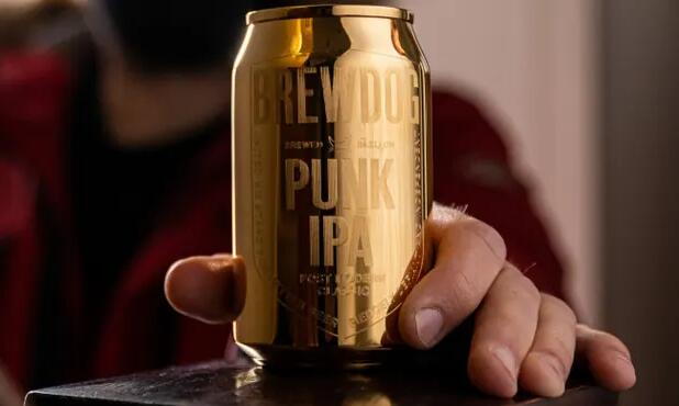 BrewDog的纯金啤酒的冠军会发现奖品大部分是黄铜制成的