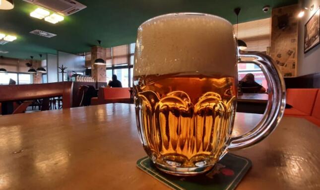 啤酒罐引领潮流 捷克啤酒厂宣布夏日好去处