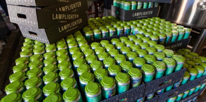 精酿啤酒有塑料问题 一些新英格兰啤酒厂正在寻找解决方案