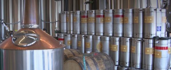 精酿啤酒的工艺 ETSU和田纳西山合作提供酿造和蒸馏研究的辅修课程