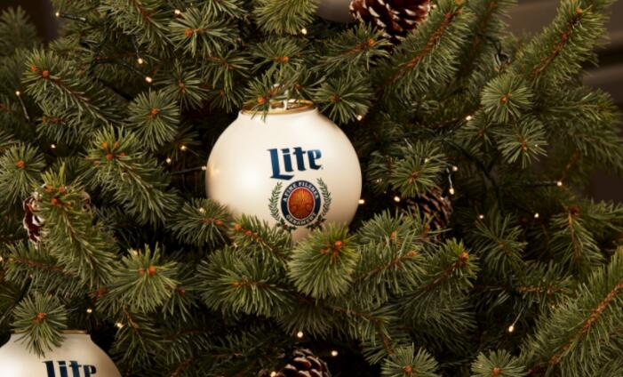 Miller Lite发布圣诞小玩意 你可以喝啤酒
